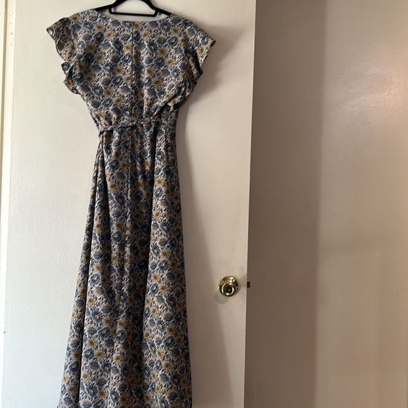 MISA Los Angeles wrap floral dress - Picture 7 of 8